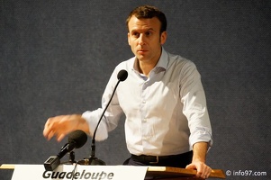 emmanuel-macron-10