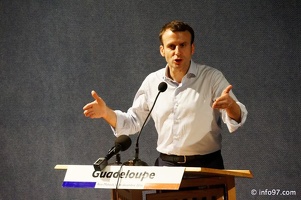 emmanuel-macron-22