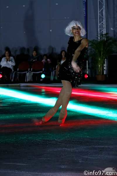SHOW-TIME-ON-ICE-04.jpg