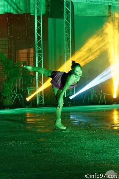 SHOW-TIME-ON-ICE-25.jpg