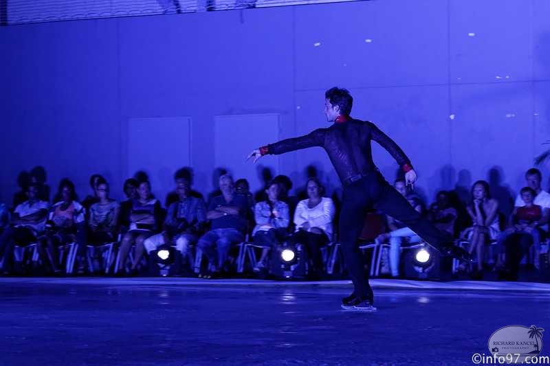 SHOW-TIME-ON-ICE-75.jpg