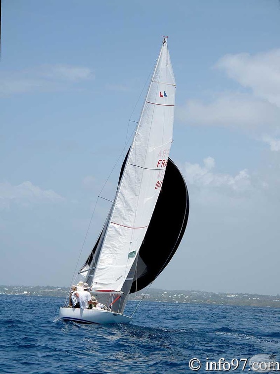 tour-voile-guadeloupe-voilier201t28.jpg