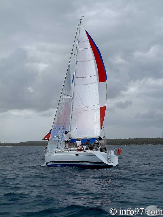 tour-voile-guadeloupe-voilier201t34.jpg