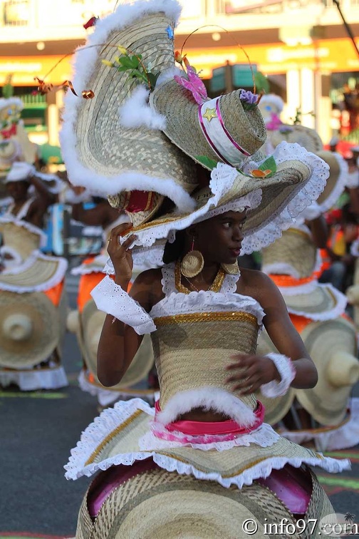 caranval-portrait24.jpg