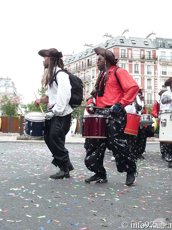 defile-paris-carnaval1776.jpg