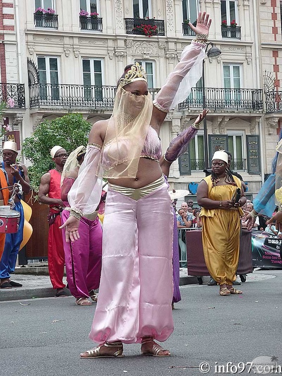 defile-paris-carnaval1880.jpg