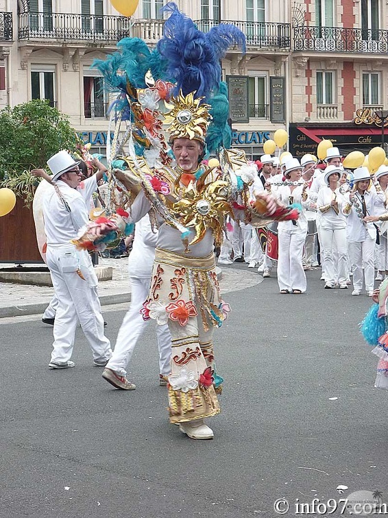 defile-paris-carnaval457.jpg