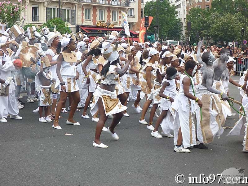 defile-paris-carnaval819.jpg