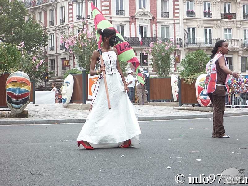 defile-paris-carnaval888.jpg
