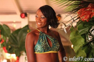 miss-2010-maillot21