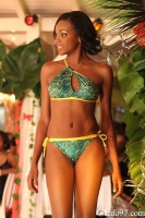 miss-2010-maillot31
