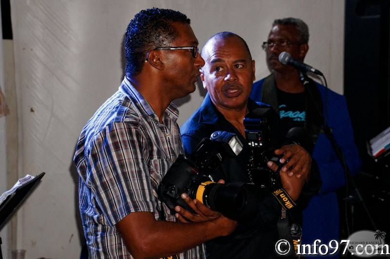 vignetteDSC00105-election2013.jpg