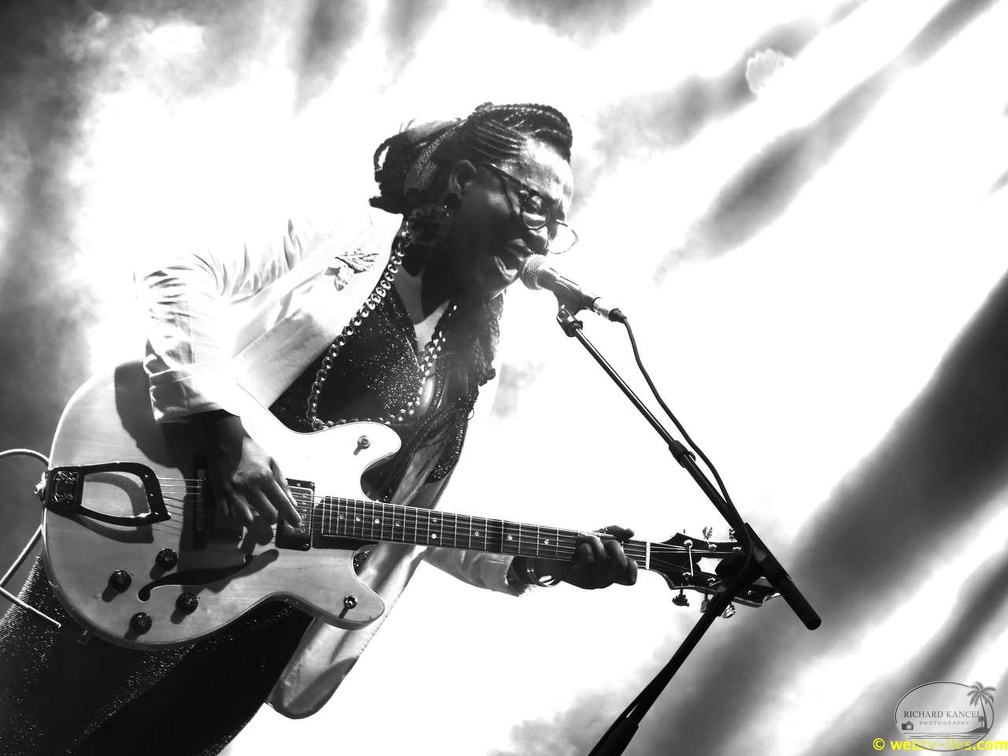 MELISSA-LAVEAUX-06.jpg