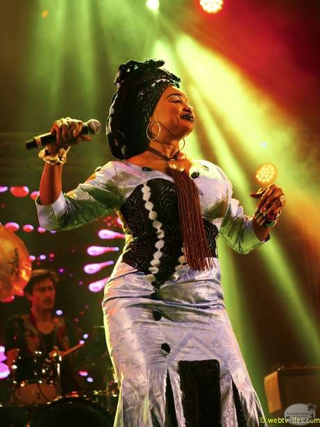 oumou-sangare-15.jpg