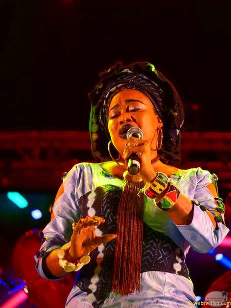 oumou-sangare-38.jpg