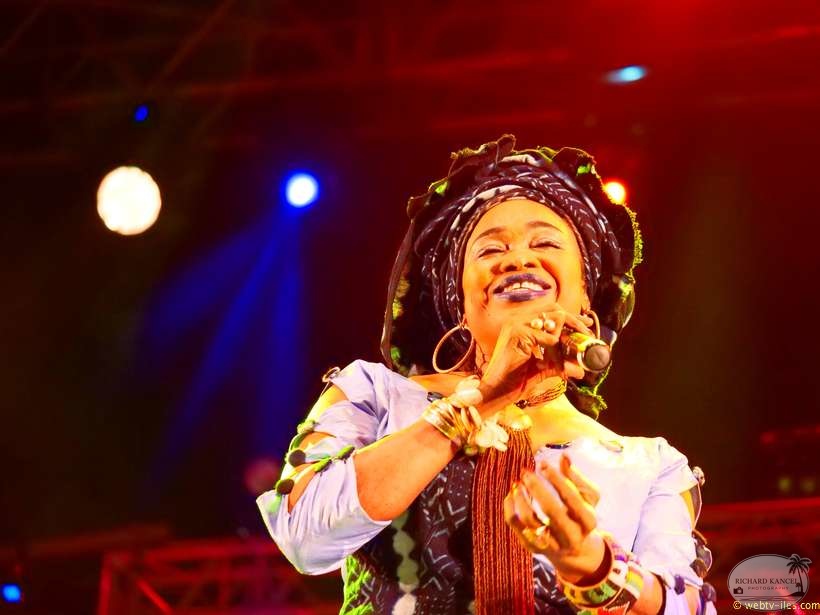 oumou-sangare-42.jpg