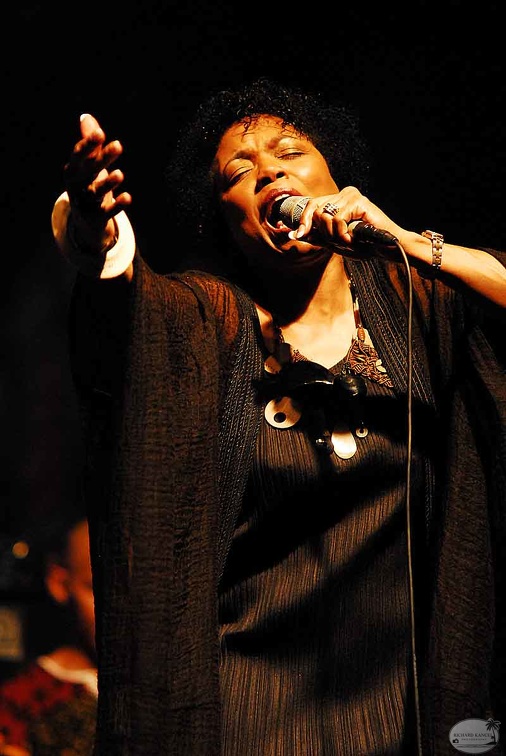 dee-dee-bridgewater1.jpg