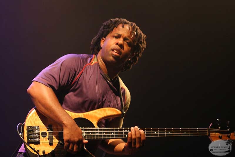 victor-wooten7.jpg