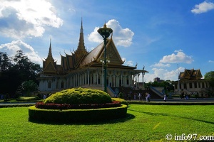 DSC04511musee-palais-phnompenh