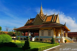 DSC04530musee-palais-phnompenh