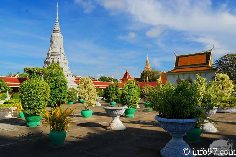 DSC04556musee-palais-phnompenh.jpg