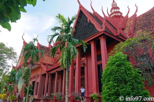 DSC04575musee-palais-phnompenh