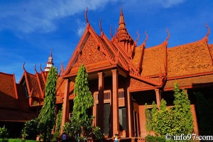 DSC04580musee-palais-phnompenh