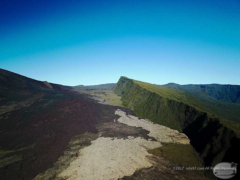 piton-fournaise-drone1.jpg