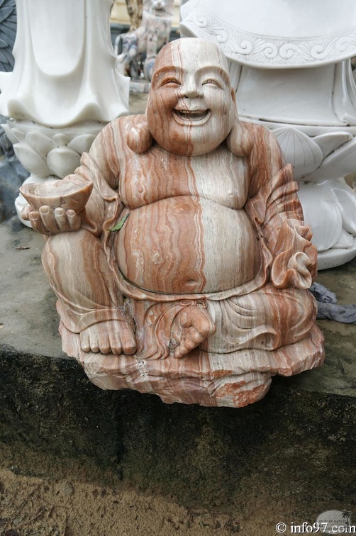 DSC02757sculpture-danang.jpg