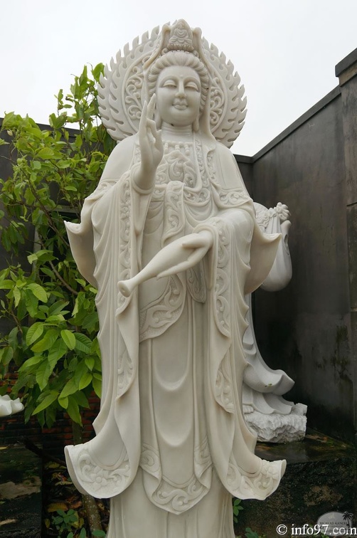 DSC02759sculpture-danang.jpg