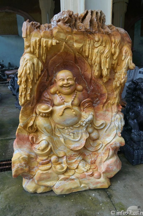 DSC02777sculpture-danang.jpg