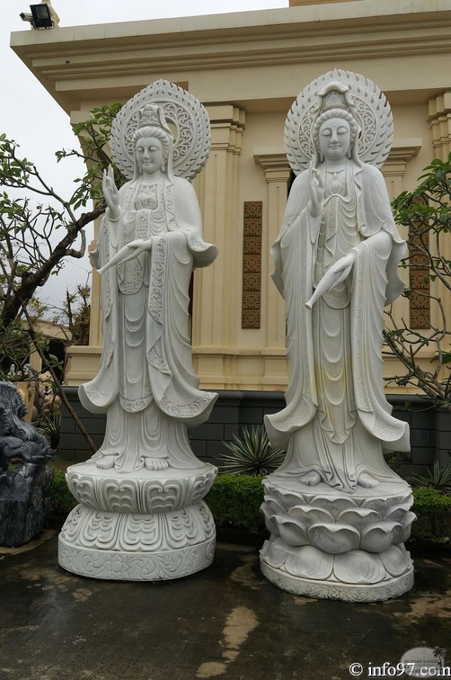 DSC02810sculpture-danang.jpg