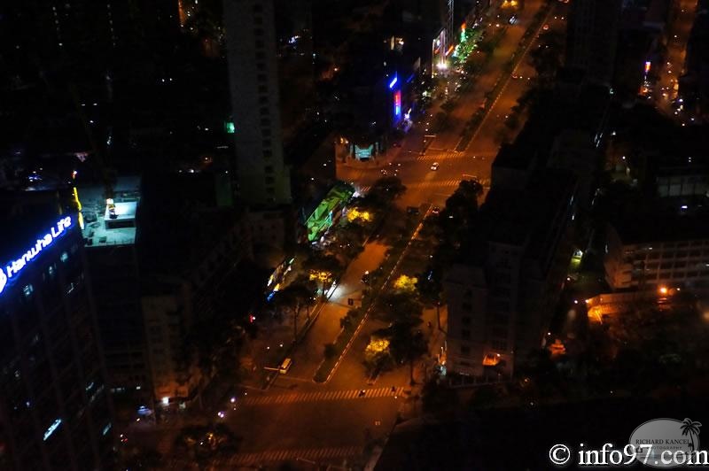DSC06324saigon-night.jpg