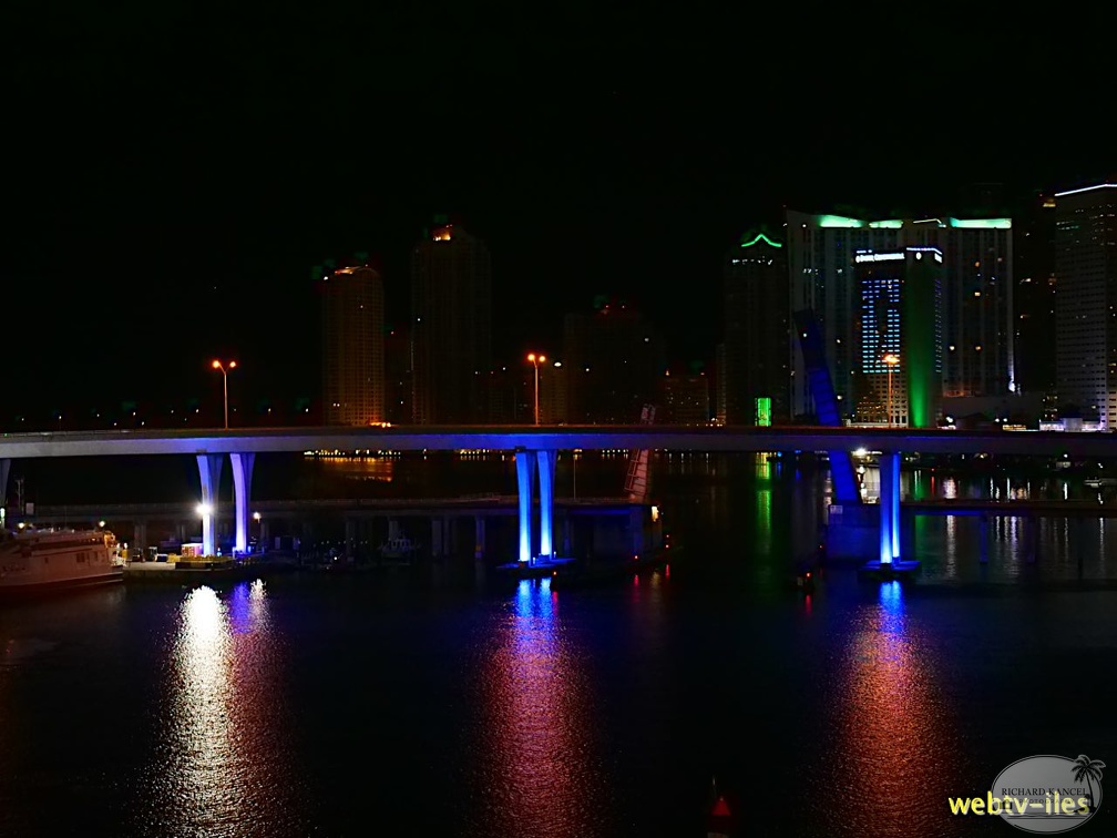floride-miami-port-night410.jpg