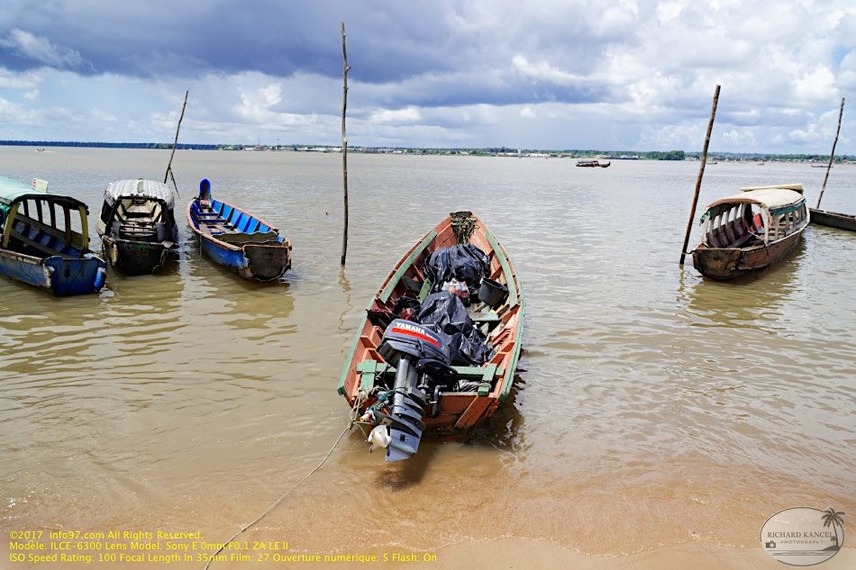 suriname19-albina.jpg