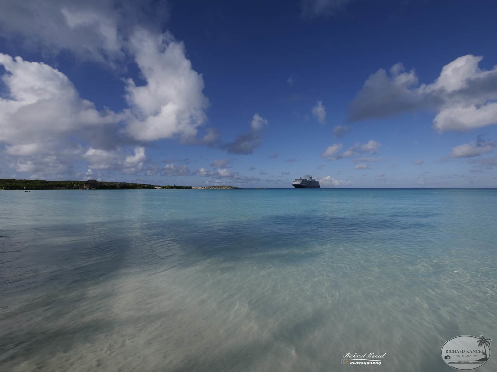 bahamas-1.jpg