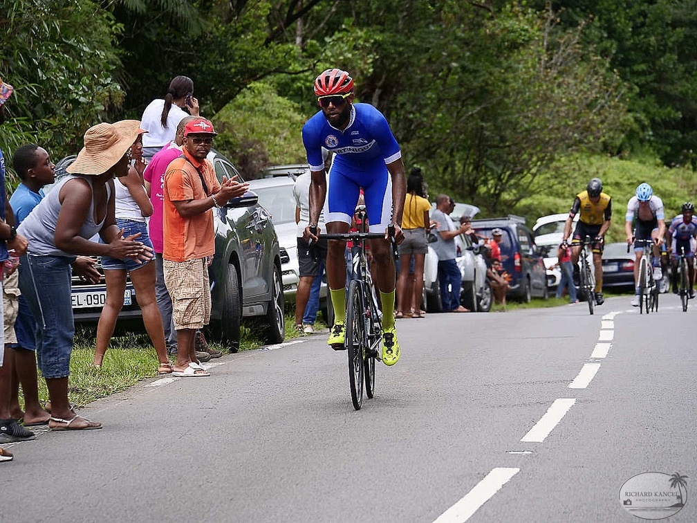 _1069060tour-guadeloupe-mamelles.jpg