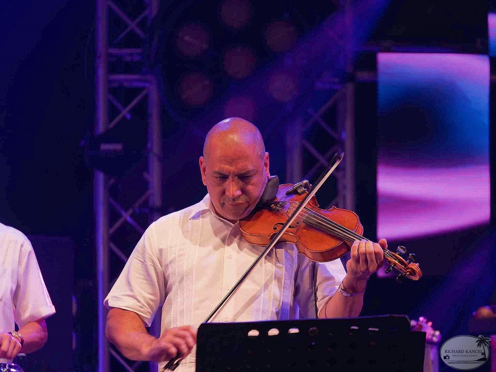 _1070848-orquestra-broadway-terre-de-blues.jpg
