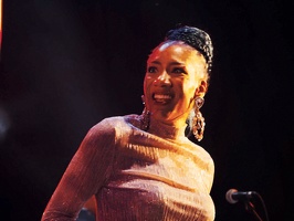  1084108zouk-all-star