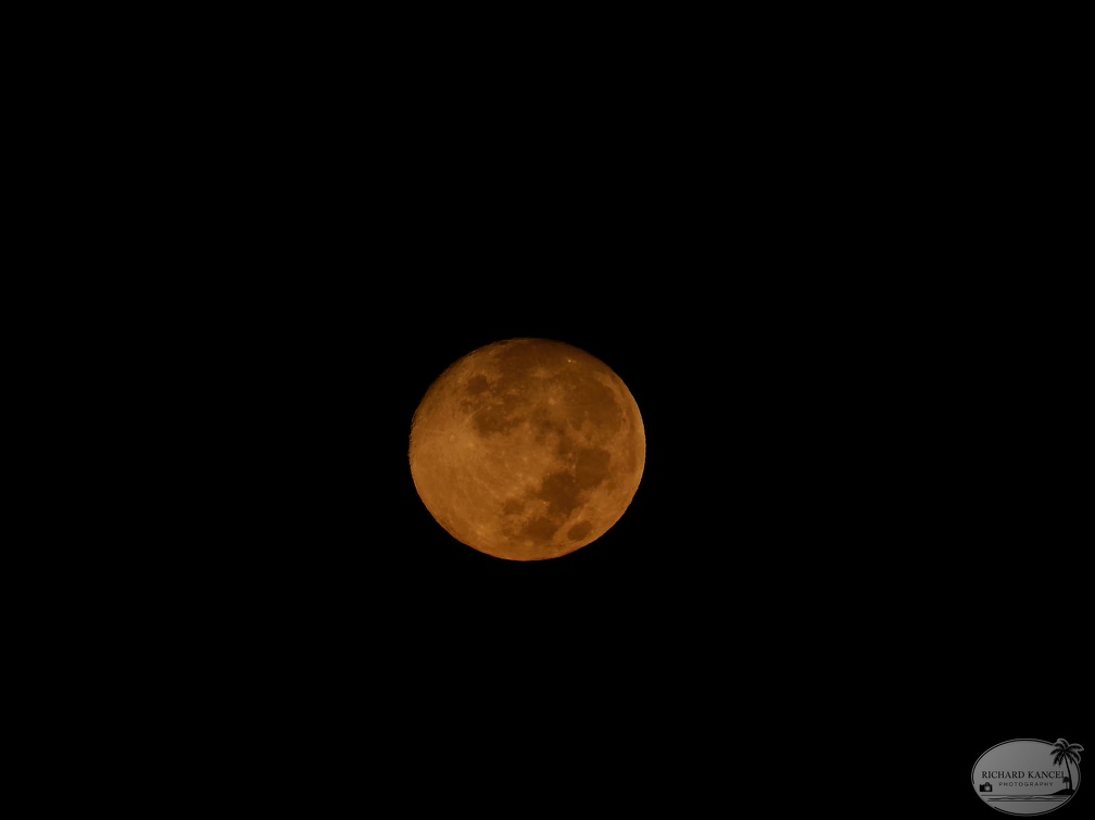 _1084644-lune-lune-hd.jpg
