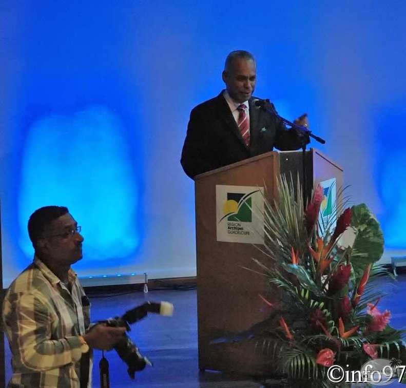 congres-ecrivain-caraibe3.jpg