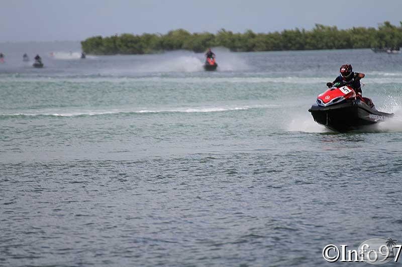 karujet2011-pro-2.jpg