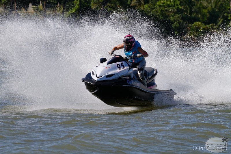 karujet-2014-44.jpg