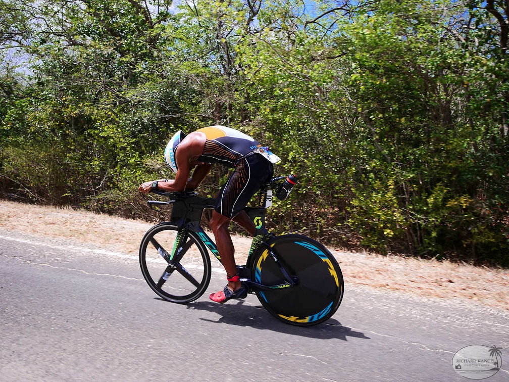 P1039730gwadloup-tri-course.jpg
