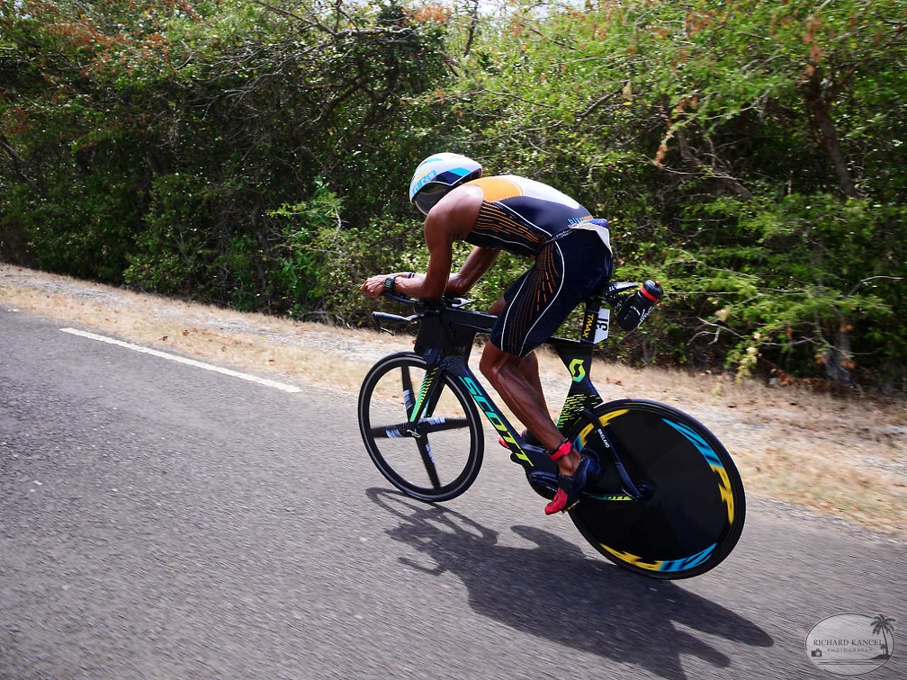 P1039738gwadloup-tri-course.jpg