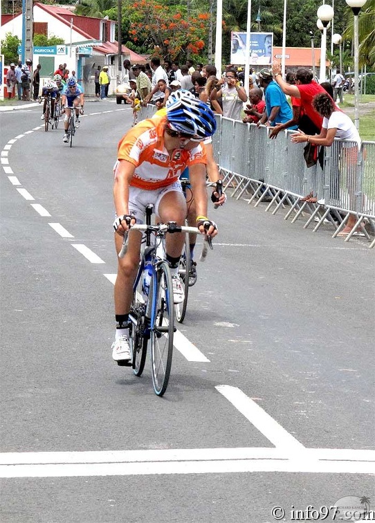 tour-cycliste-juniore-guadeloupe12.jpg