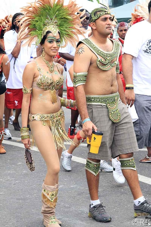 costume-trinidad4.jpg
