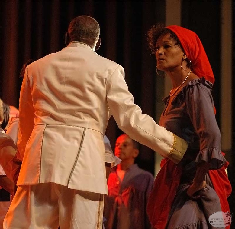 carmen39.jpg