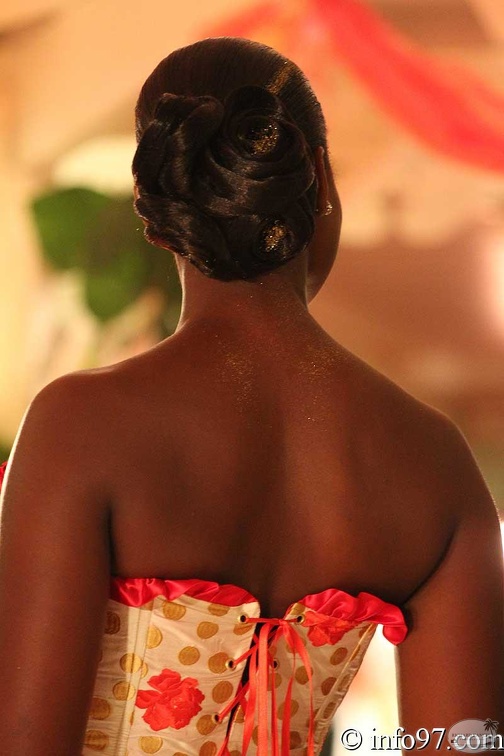 miss-guadeloupe2010-robe18.jpg
