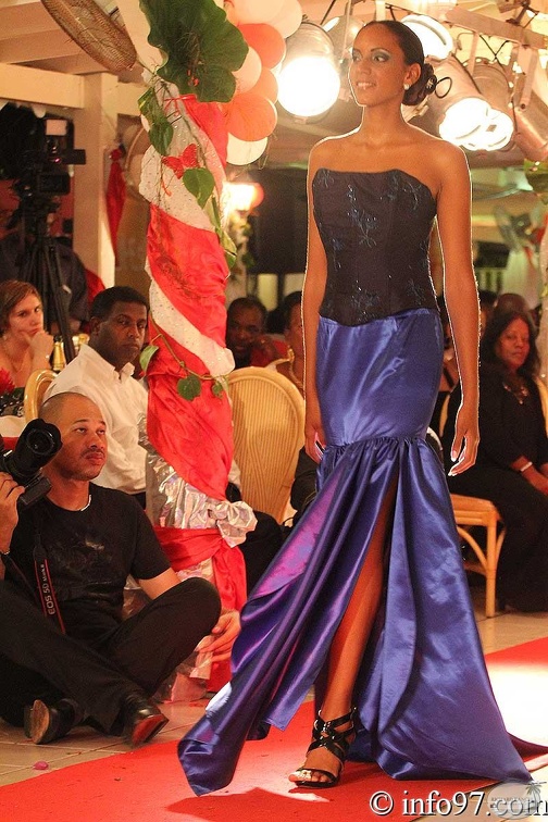 miss-guadeloupe2010-robe33.jpg